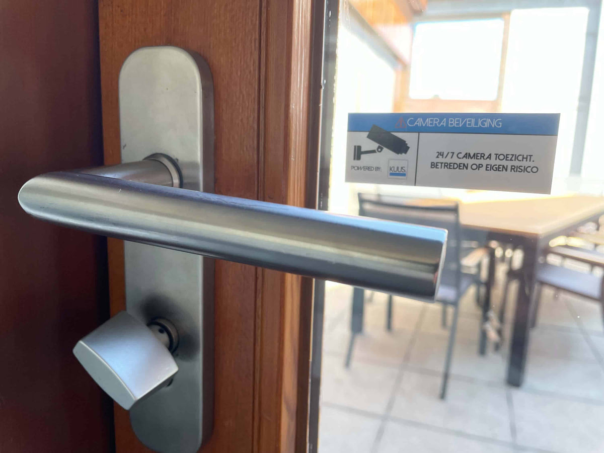 Voorkom inbraken met camerabewaking stickers